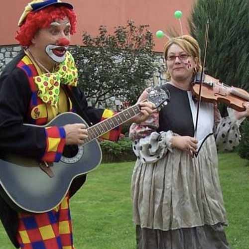Zenebona Társulat - előadó